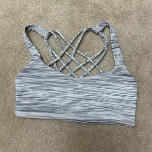 Lululemon Free to be sports bra